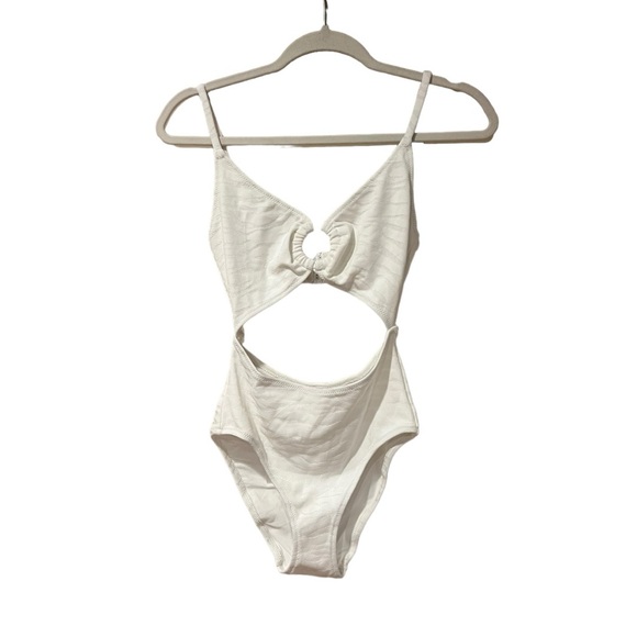 Solid & Striped Esme Cut Out One Piece Swimsuit in Tonal Zebra Jacquard (S) - Picture 6 of 13